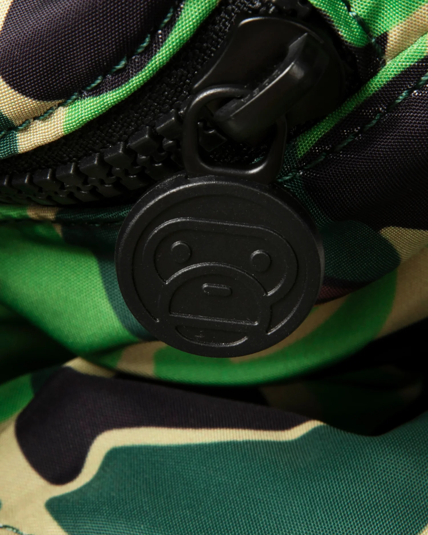 Camo oversize cross bag - Image 5