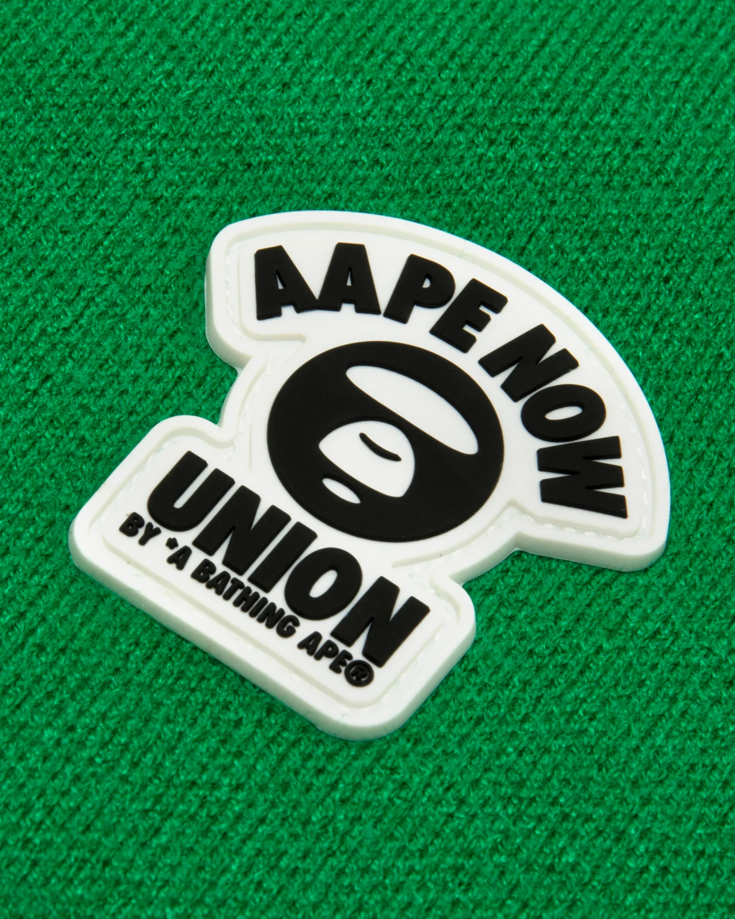 AAPENOW moonface v-neck cardigan - Image 9