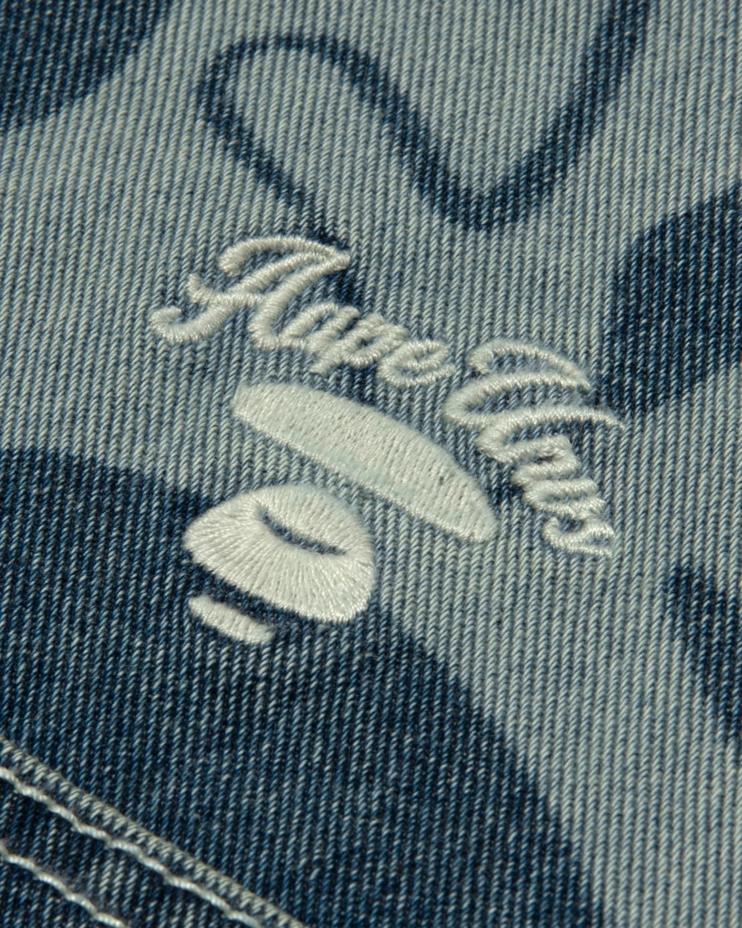 AAPEUNVS moonface hooded camo denim jacket - Image 5