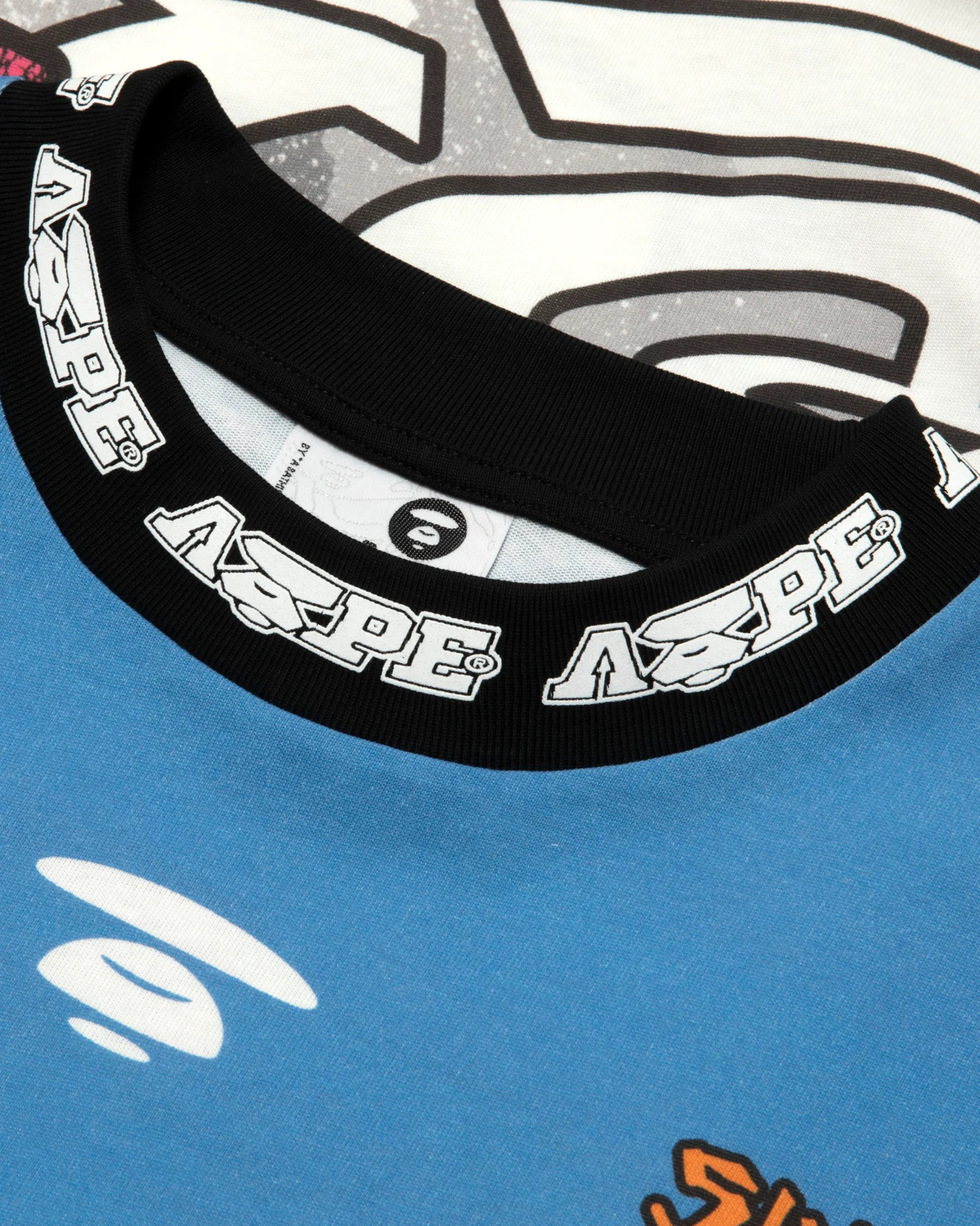 AAPEUNVS graphic long sleeve tee - Image 5