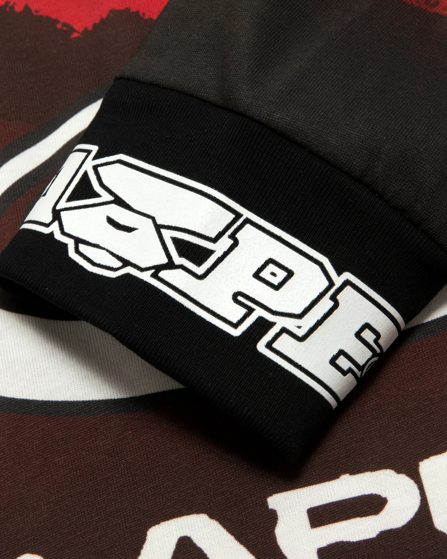 AAPEUNVS graphic long sleeve tee - Image 9