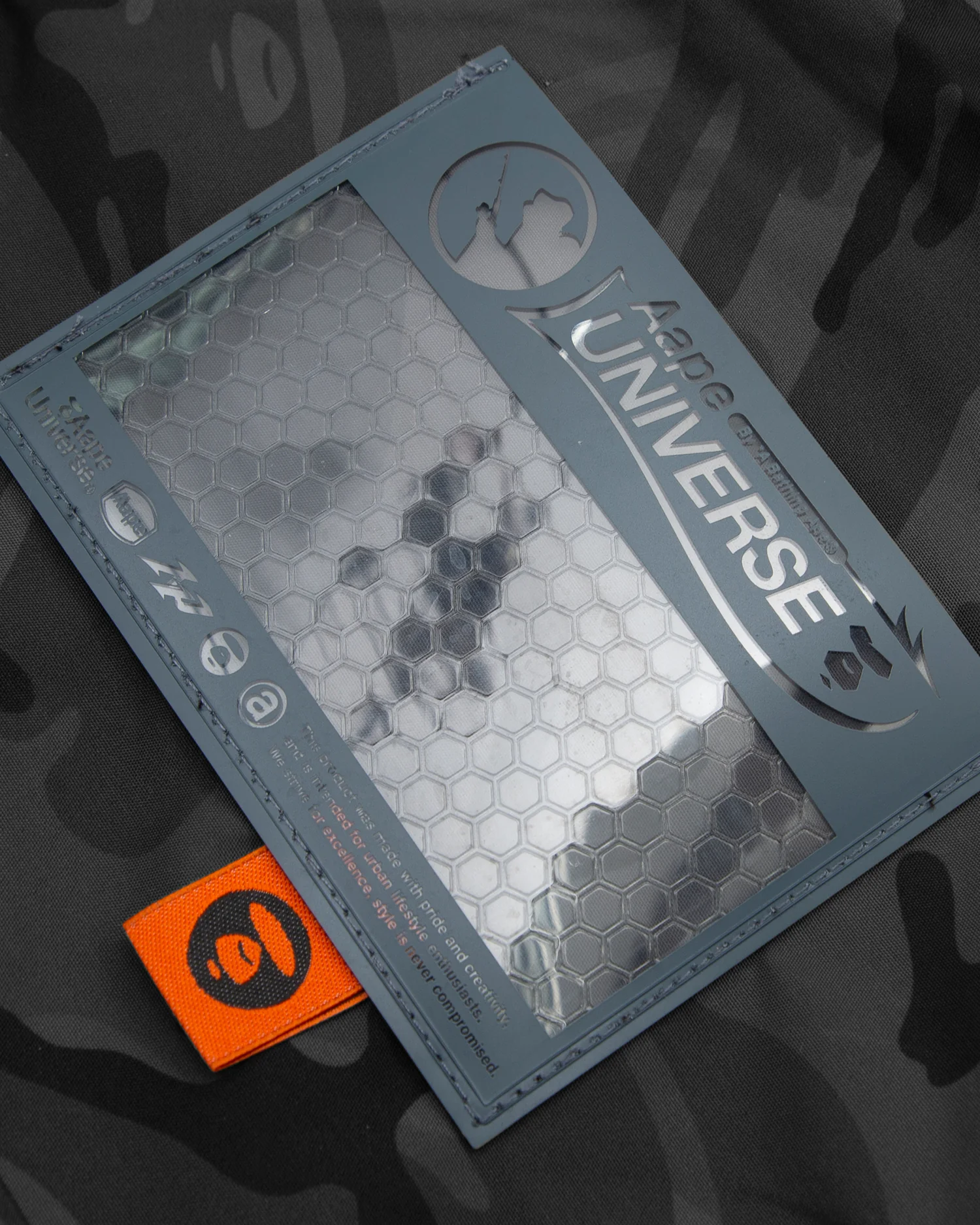 Moonface camo cargo shorts - Image 4