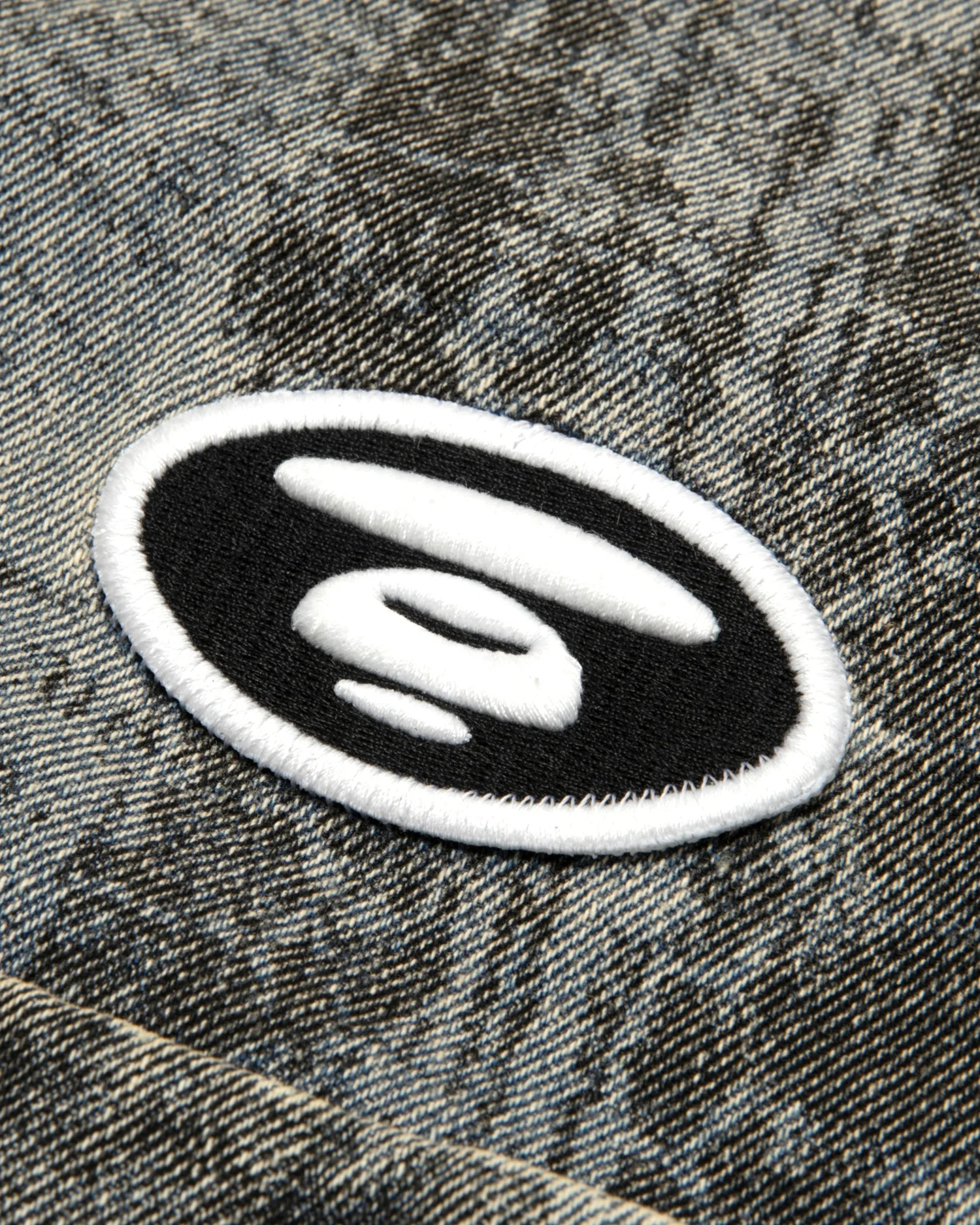 AAPEUNVS moonface graphic short sleeve shirt - Image 3