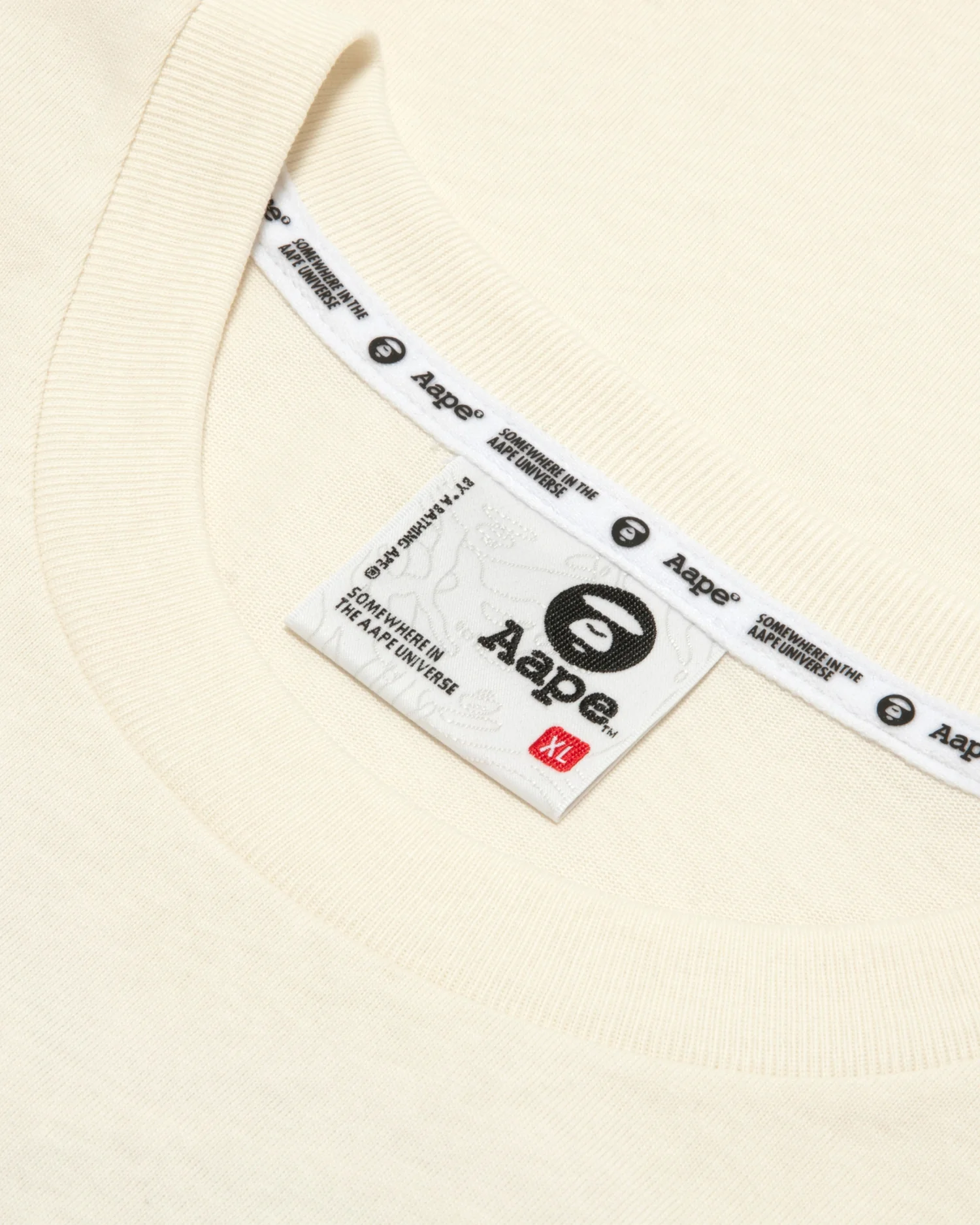AAPEUNVS graphic tee - Image 10
